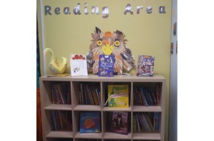Y1 Reading corner. Area showing owl and books.