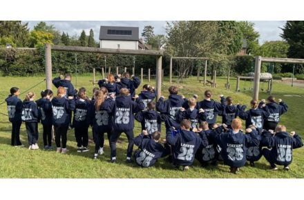 4 Y6 SATS Cheers! Pupil group rear hoodie shot.