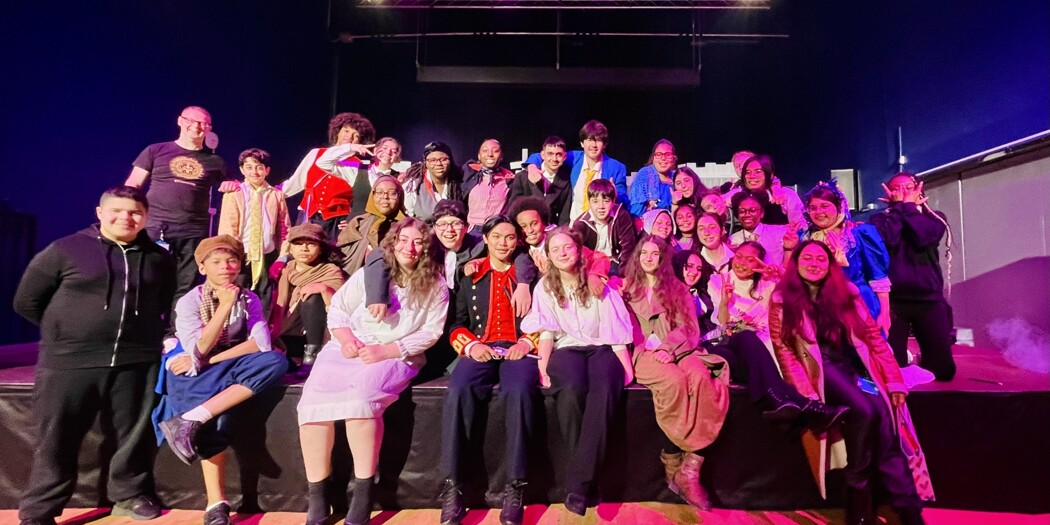 School Production of 'Les Mis&eacute;rables' - Energy and Emotion